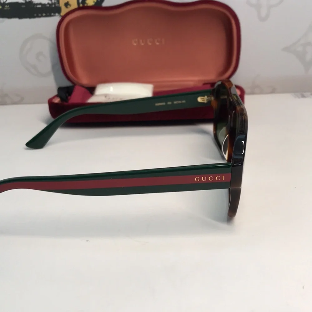Gucci Tortoise Shell Sunglasses with Green Lenses GG0925s 002
